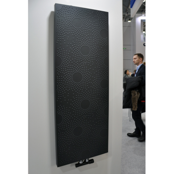 Дизайнерский панельный радиатор с рельефной текстурой Varmann Solido Dots SD 2000.530